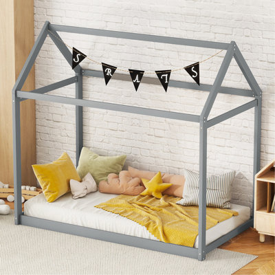 Lit simple en bois, gris