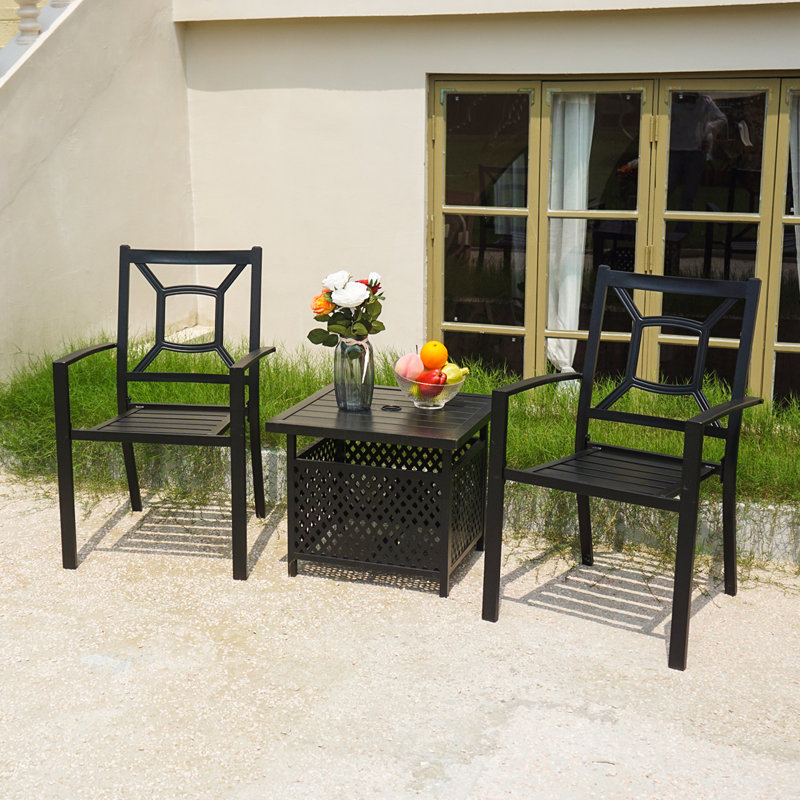 Table d'appoint en métal