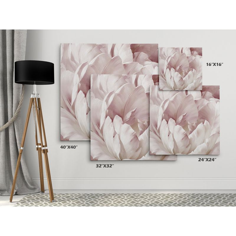 Intime rosé Ill - impression, H 40 po x l 40 po x P 1,5 po, Toile tendue