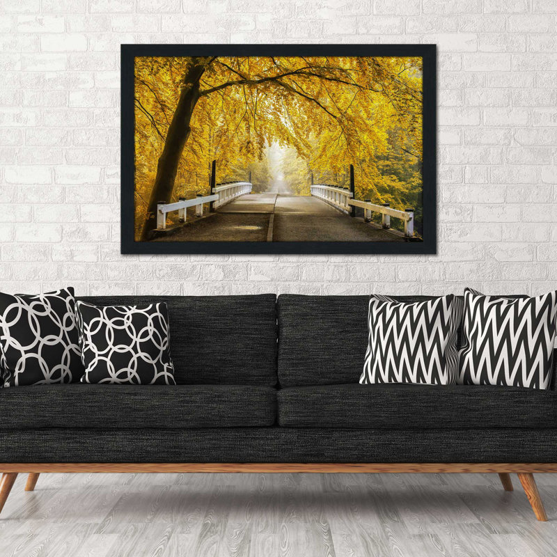 «Bridge to Fall III» par Lars Van de Goor - photographie, H 21,5 po x l 27,5 po x P 0,75 po, Cadre espresso