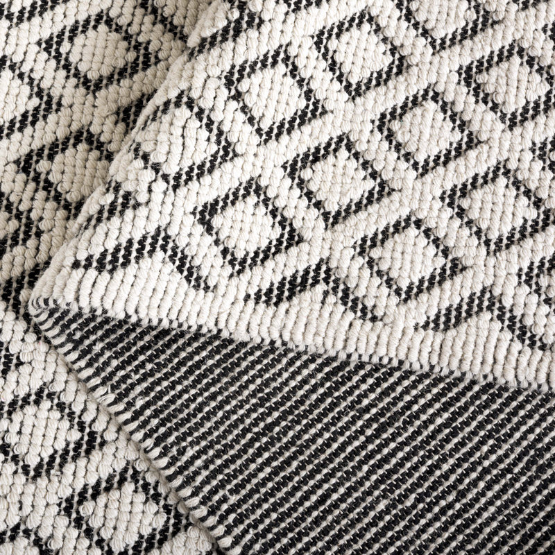 Tapis ivoire / noir en laine tissé à la main Matamoros, Rectangle 5 pi x 8 pi