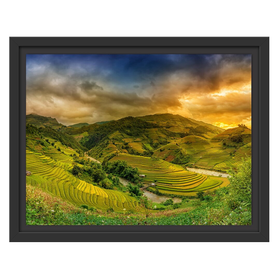 Gerahmtes Wandbild eine Berg Farm in Asien