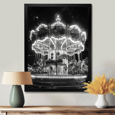 Carrousel monochromes d'été tournoyant Splendor