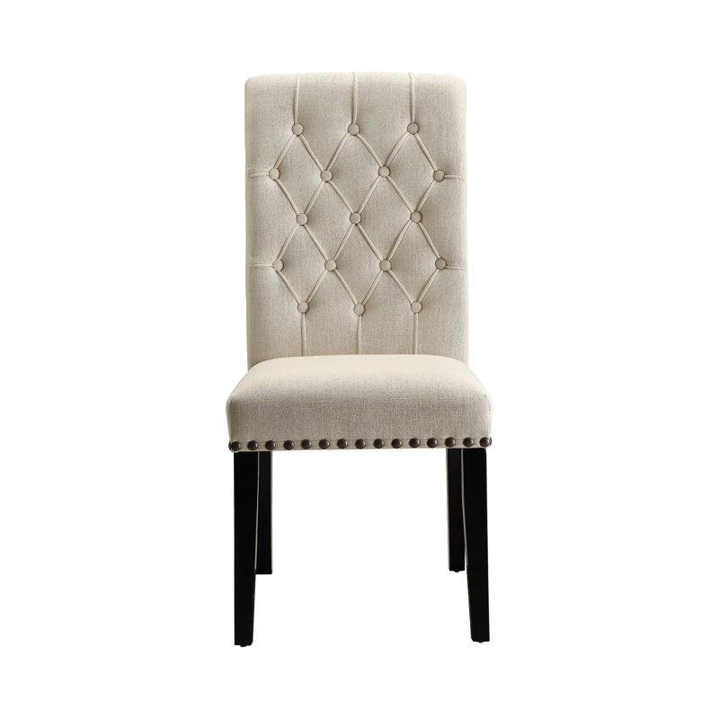 Chaise d'appoint capitonnée et capitonnée beige