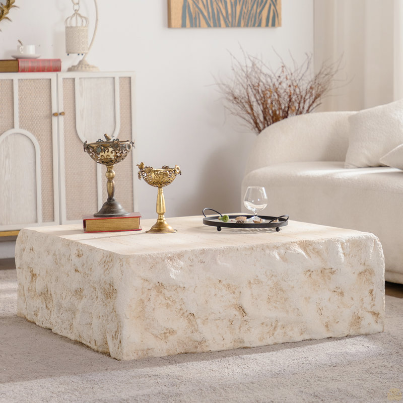 Table basse ronde avec centre et tables basses pré-modernes