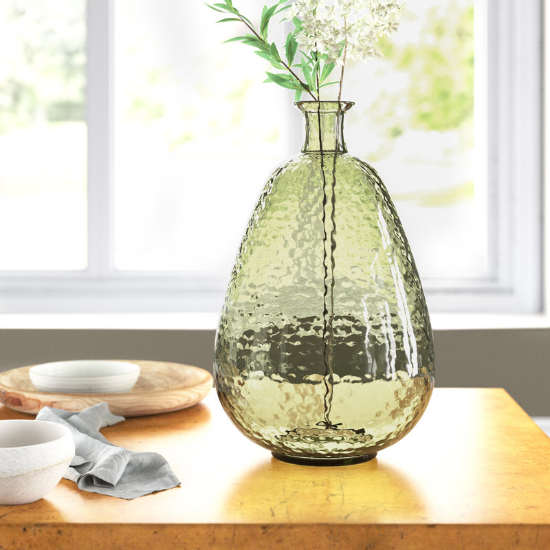 Hermosa 8'' Handmade Glass Table Vase