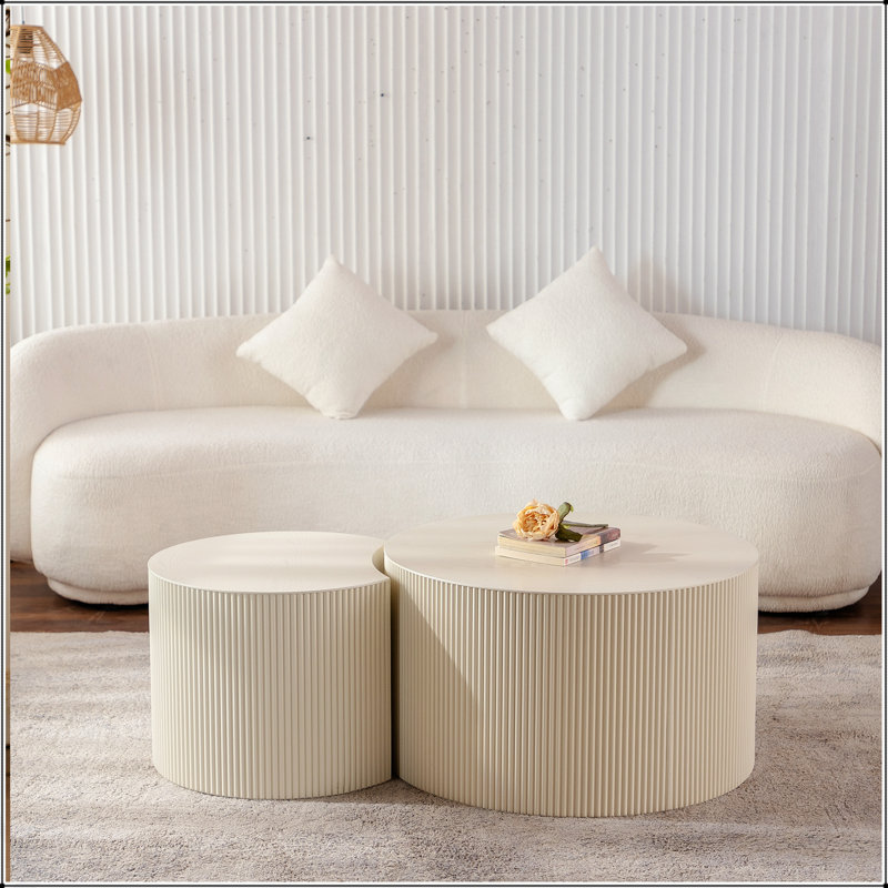 Table basse ronde en bois pour petits appartements avec relief élégant et aucun assemblage requis