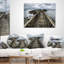 Coussin en bois sur la côte nord-irlandaise - Coussin décoratif imprimé jetée et pont