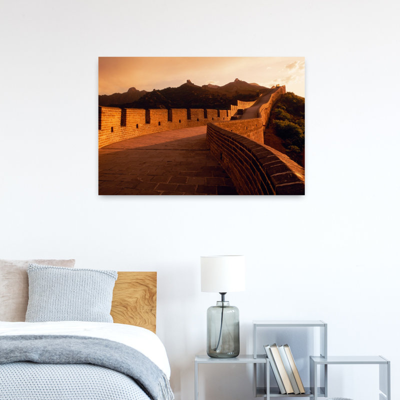 Mur fortifié traversant des montagnes, grande muraille de Chine, Chine, architecture contemporaine abstraite, art du paysage