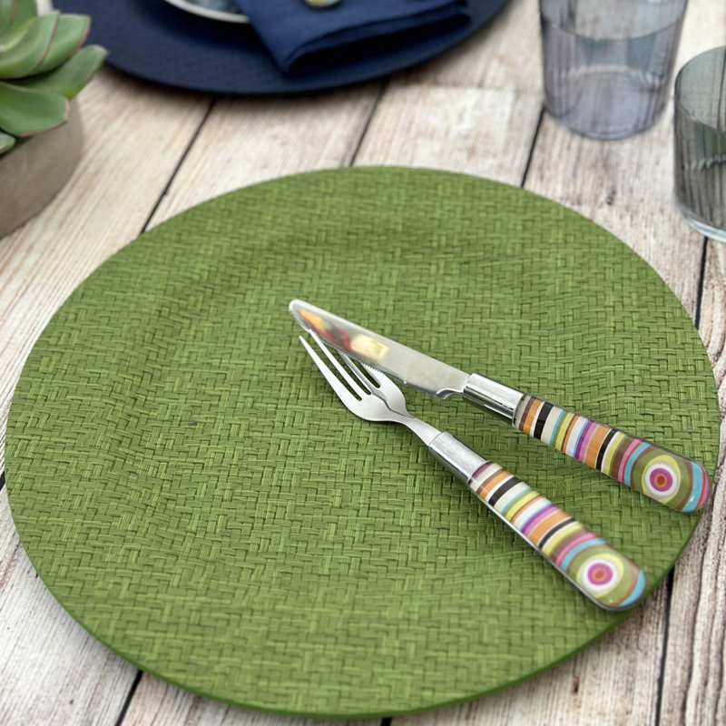 Wicker Vinyl Chargers, Grass