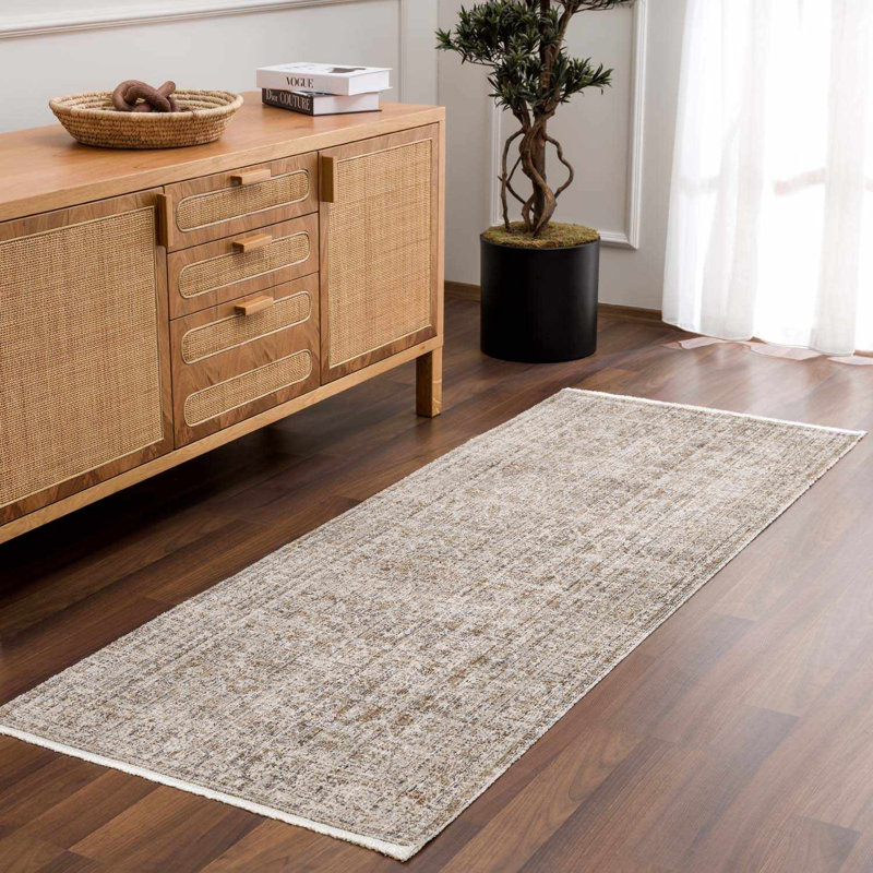 Tapis beige lavable à la machine Bungalow Rose, Tapis de couloir 2 pi 7 po x 7 pi 3 po 