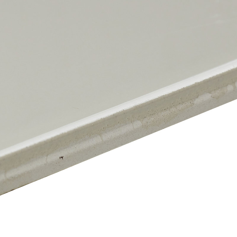 Carreau de céramique bullnose 6 po x 3 po Guilford, Amande légère