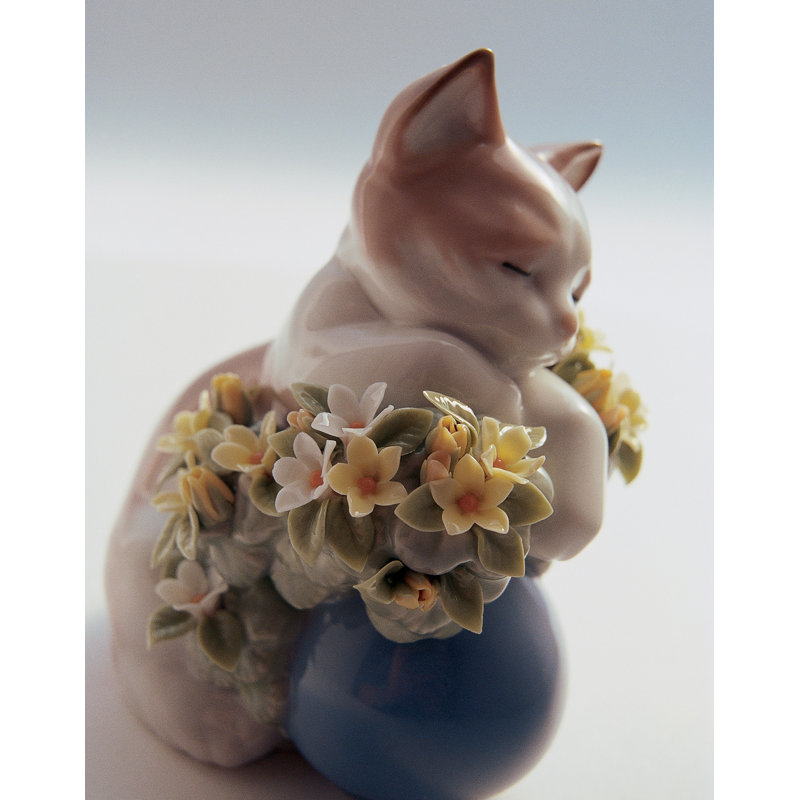 Figurine chat chaton rêveur