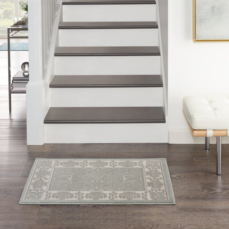 Shameek Oriental Indoor Rug, Rectangle 2' x 3'