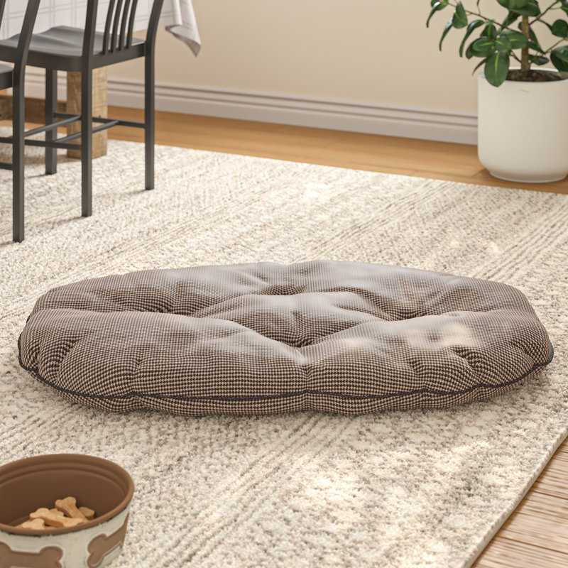 Vintage Dogstooth Polyester Pet Bed, 18cm H x 102cm W x 60cm D