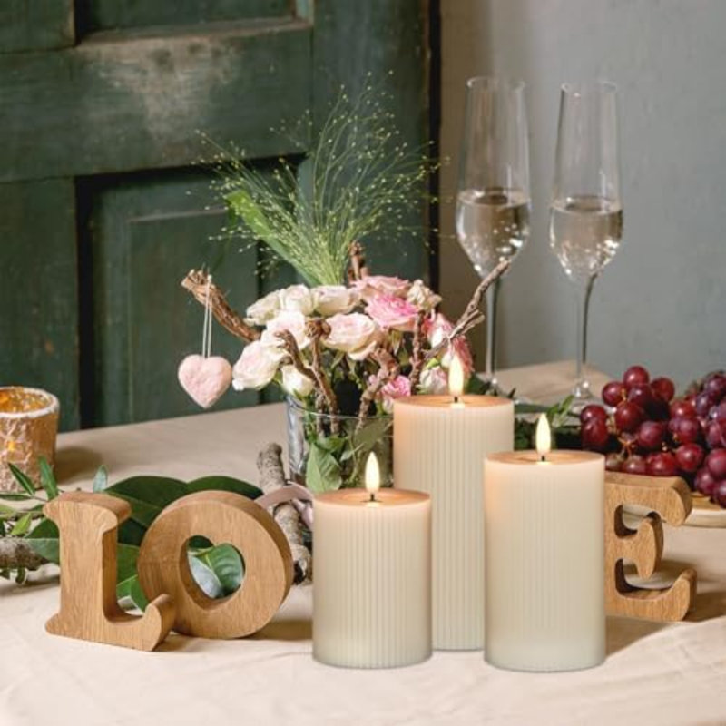 Bougies sans flamme à surface de miroir avec minuterie, bougies à pilier DEL à cire véritable à piles avec flamme 3D, bougies à piles scintillantes à rayures 3 pièces pour la décoration de Noël (gris, D3 po x H5 po 6 po 7 po)