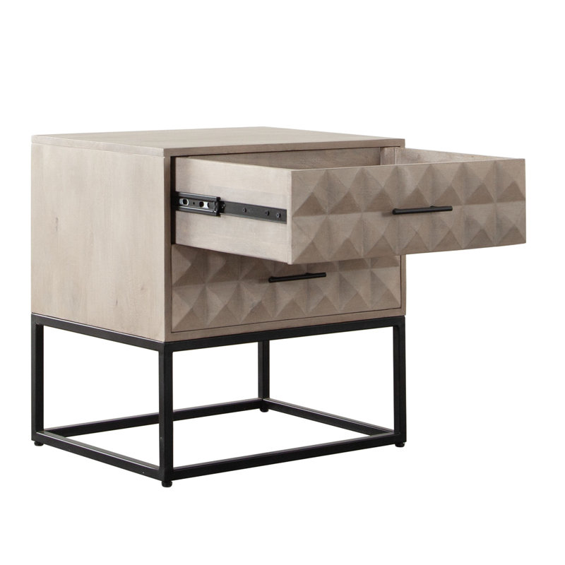 Table de bout Zoe, façades sculptées gris cendré, base en métal noir