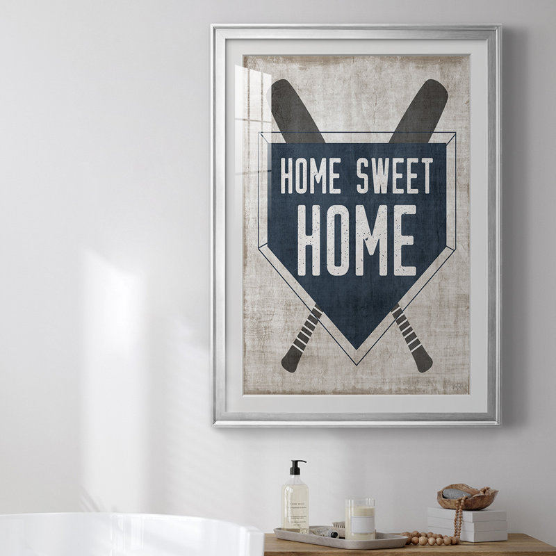 Impression encadrée de qualité supérieure Home Sweet Home Base - prête à être suspendue, H 36,5 po x l 26,5 po, Argent