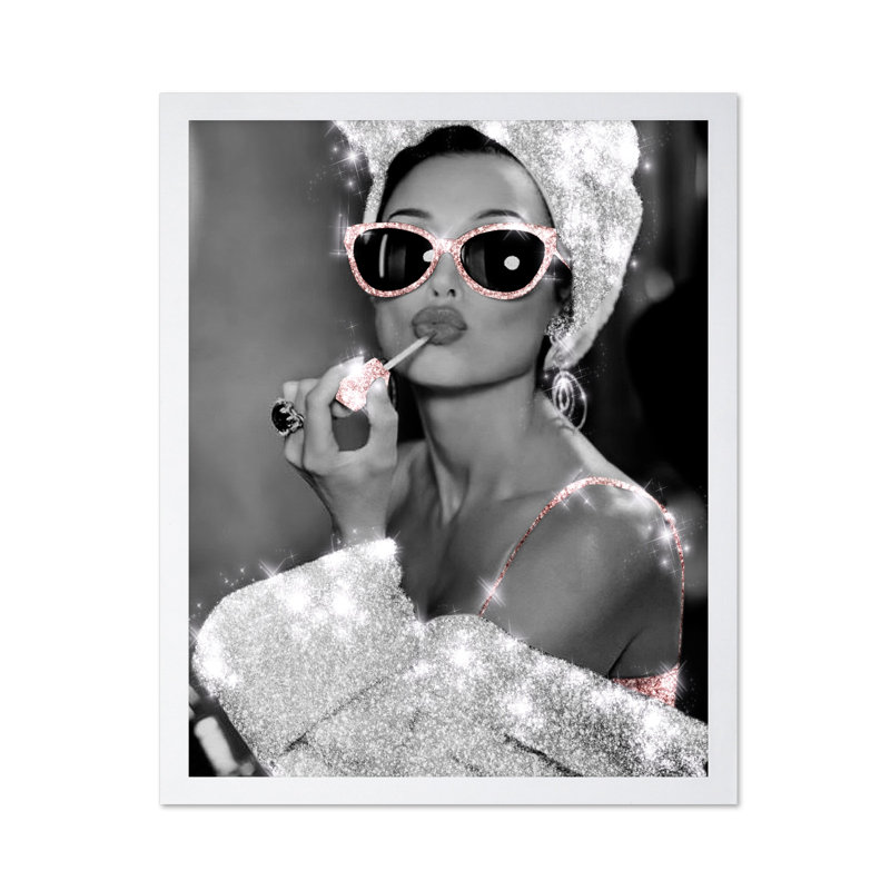 Lunettes de soleil Audrey Hepburn, 24"H x 32"W, Poster, White Framed