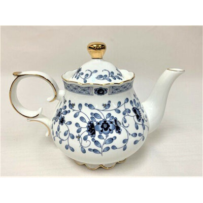 House Of Hampton Glen 34oz. Floral Teapot