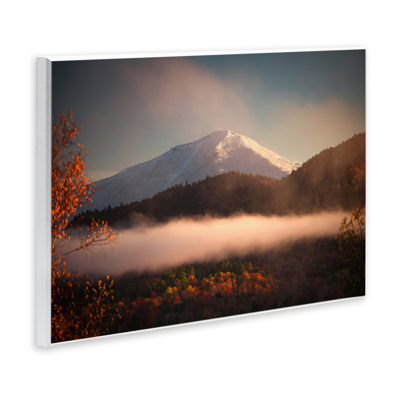 Plaque murale «Fall Foliage & Snowy Mountain Peak», conception par Jonathan Zahaurek, H 13 po x l 19 po