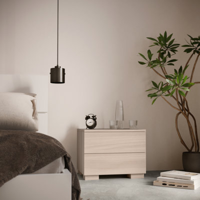 Leonardo - Modern and linear nightstand assembled