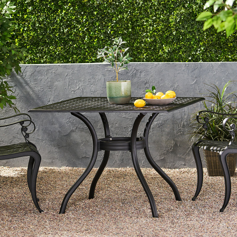 TABLE CAILLETTE EN CAOUTCHOUC I 39IN SQ
