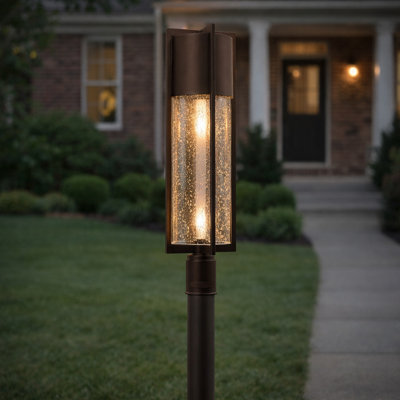 Grande lanterne d'extérieur à poteau basse tension / à fixation sur pilier avec verre puceux transparent - conforme Dark Sky, DEL incluse (poteau vendu séparément)
