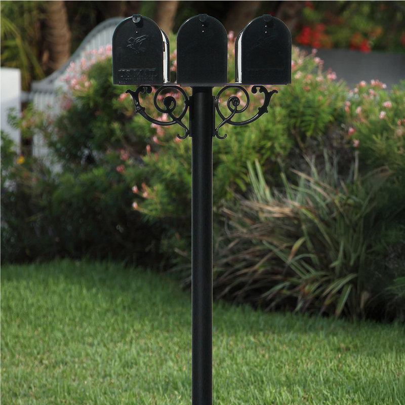 Hanford Aluminum Post Mounted Mailbox, Yes