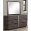 Miroir carré robuste avec placage de chêne noueux et fixation de commode, rehaussant l'esthétique de la pièce