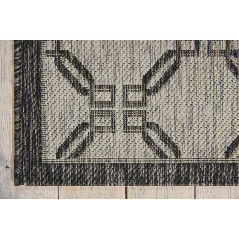 Yony Geometric Indoor / Outdoor Rug, Rectangle 7'10" x 10'6"
