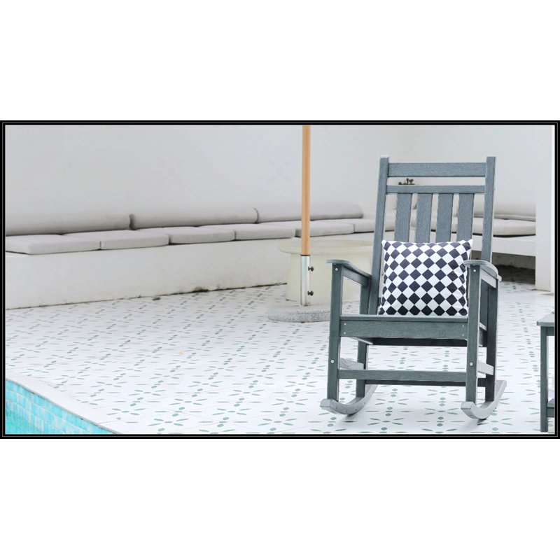 Chaise berçante surdimensionnée à texture de bois, Gris