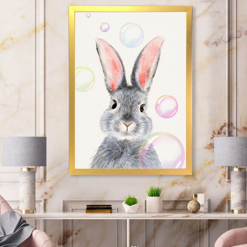 Mignon lapin gris moelleux - reproduction sur toile, Cadre doré, H 32 po x l 24 po x P 1 po