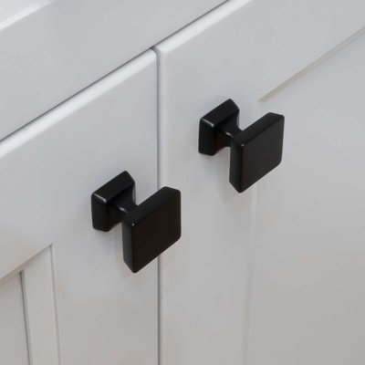Modket 1 1/8" Solid Square Knob (Set of 25)