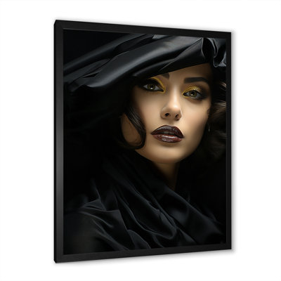 " Vintage Retro Glam Fashion Woman Portrait "