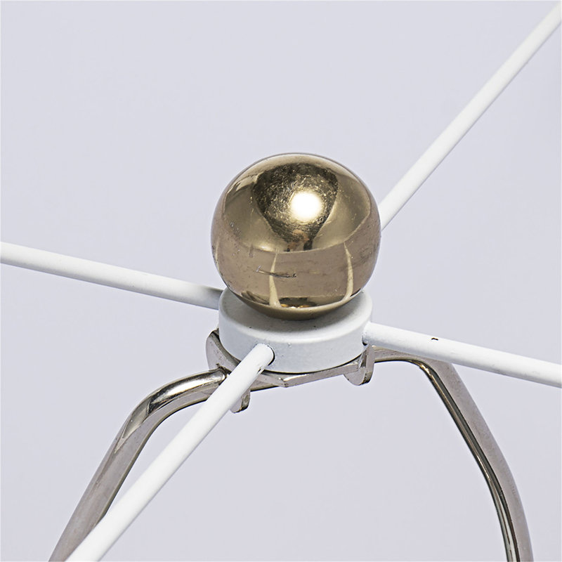 Lampe de table ronde en aluminium avec abat-jour en tissu, design élégant et lumière chaude et douce