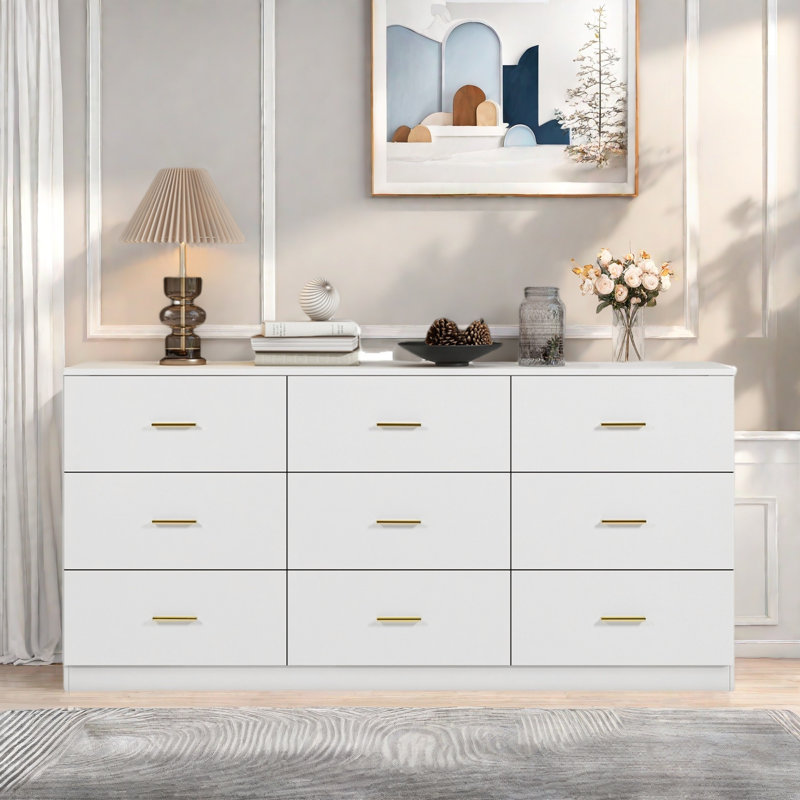 Commode moderne avec 9 tiroirs et poignées dorées