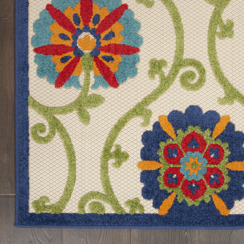 Tapis intérieur / extérieur à motif floral ivoire / bleu / vert Eaglin, Rectangle 6 pi x 9 pi