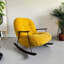 Chaise berçante confortable et moderne