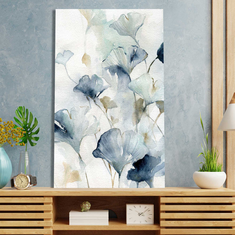 Indigo Ginkgo II par Carol Robinson - Peinture, L 18 po x H 30 po, Toile tendue