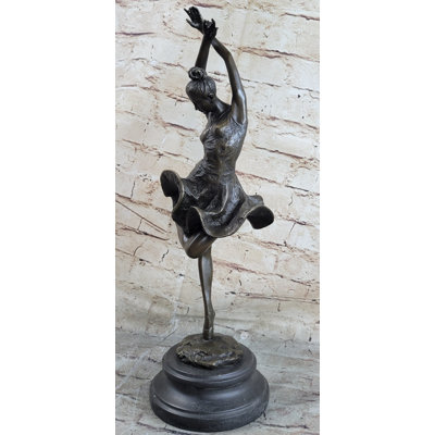 Sculpture de danseuse britannique Britanny