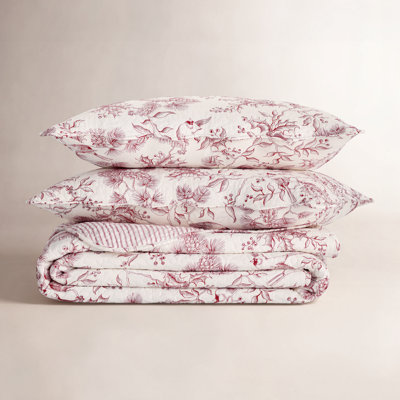 Iria Red/White Standard Cotton Reversible Quilt Set