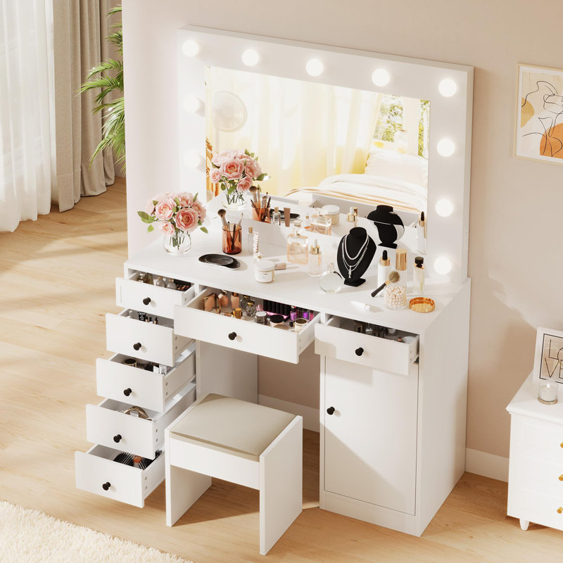 Dressing Table with Mirror