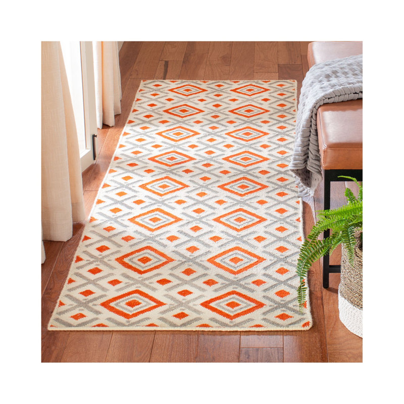 Estevez Hand Woven Flat Weave Wool Geometric Rug, Runner 2'6" x 8'