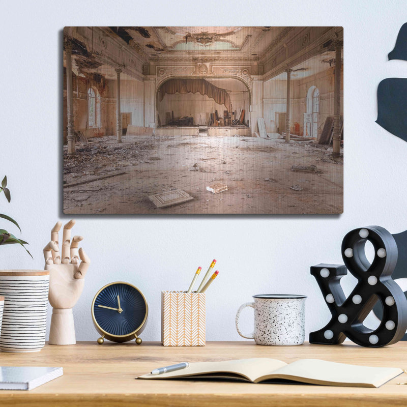«Sweet Theatre» par Roman Robroek, H 12 po x l 16 po