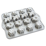 Nordic Ware Non-Stick Novelty Holiday Teacakes