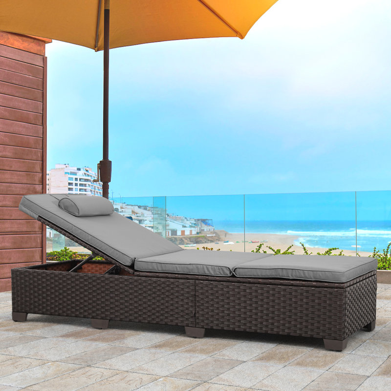 Chaise longue d'extérieur en osier l 26 po x P 79 po avec coussin et appui-tête, Gris