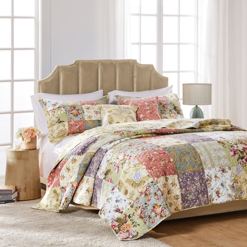 Blooming Prairie Twin Blue Cotton Reversible Quilt Set