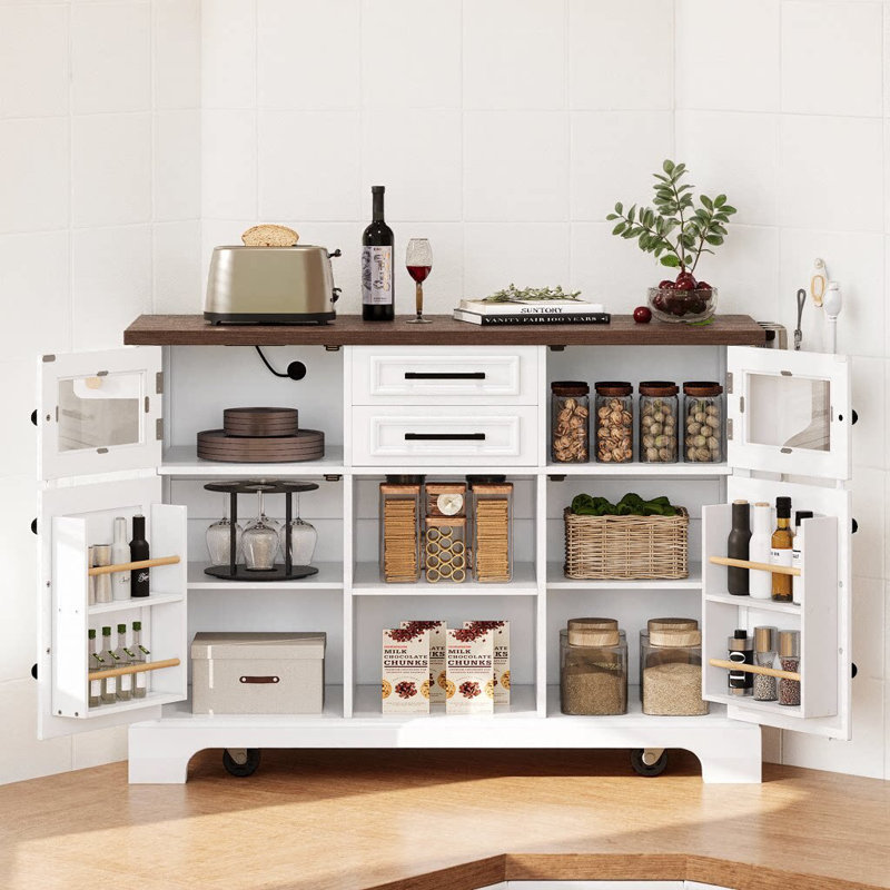 Îlot de cuisine de 54,9 po avec abattant, station de charge, portes de grange et panneau de verre, 4 supports internes, roues cachées verrouillables