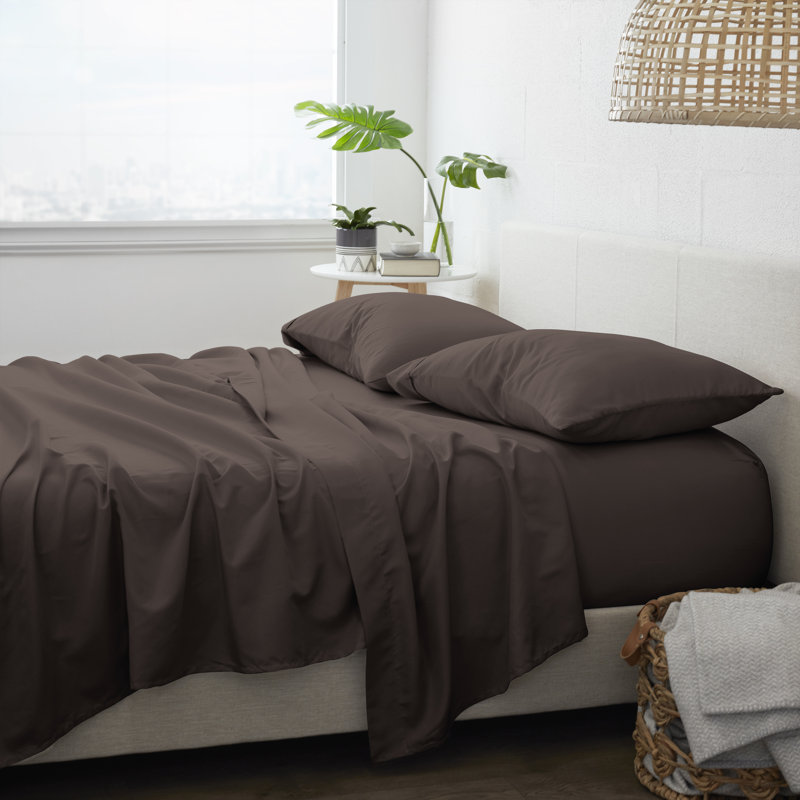 Ultra Soft Double Brushed 4 Piece Sheet Set – Deep Pocket Fade Resistant Bedding, Chocolate